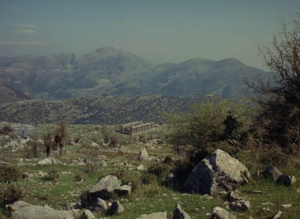 Кадр из фильма «Бассы» (Bassae, 1964, реж. Жан-Даниэль Полле)