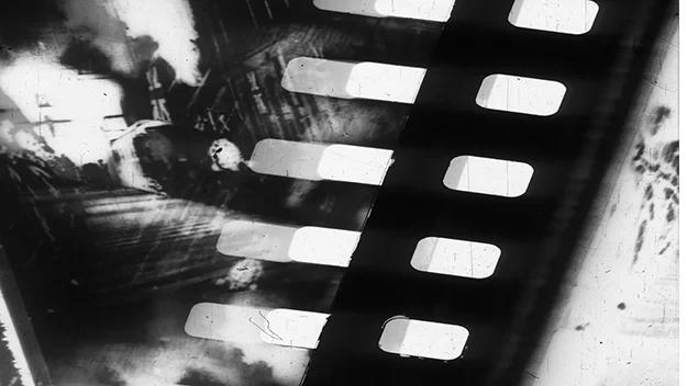 L’Arrivée (Peter Tscherkassky, 1997/1998)